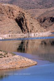 Image du Maroc Professionnelle de  Le barrage Laghrasse "dit barrage Hassan II", il se situe à 50 km au sud est de Taourirte au nord du Maroc, Samedi 10 Février 2006, ce barrage fournit en eau potable  le barrage Mohammed V qui sert de lien pour Machraa Hammadi,  ce dernier permet l'approvisionnement des centre de Taourirte et El Aïoun Sidi Mellouk. (Photo / Abdeljalil Bounhar)